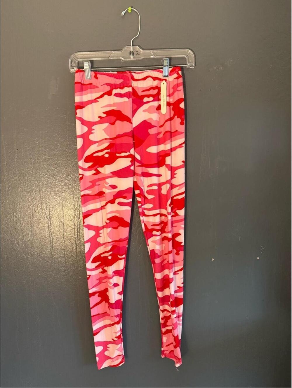 Eevee Girls' Pink and Red Camouflage Leggings with Tags